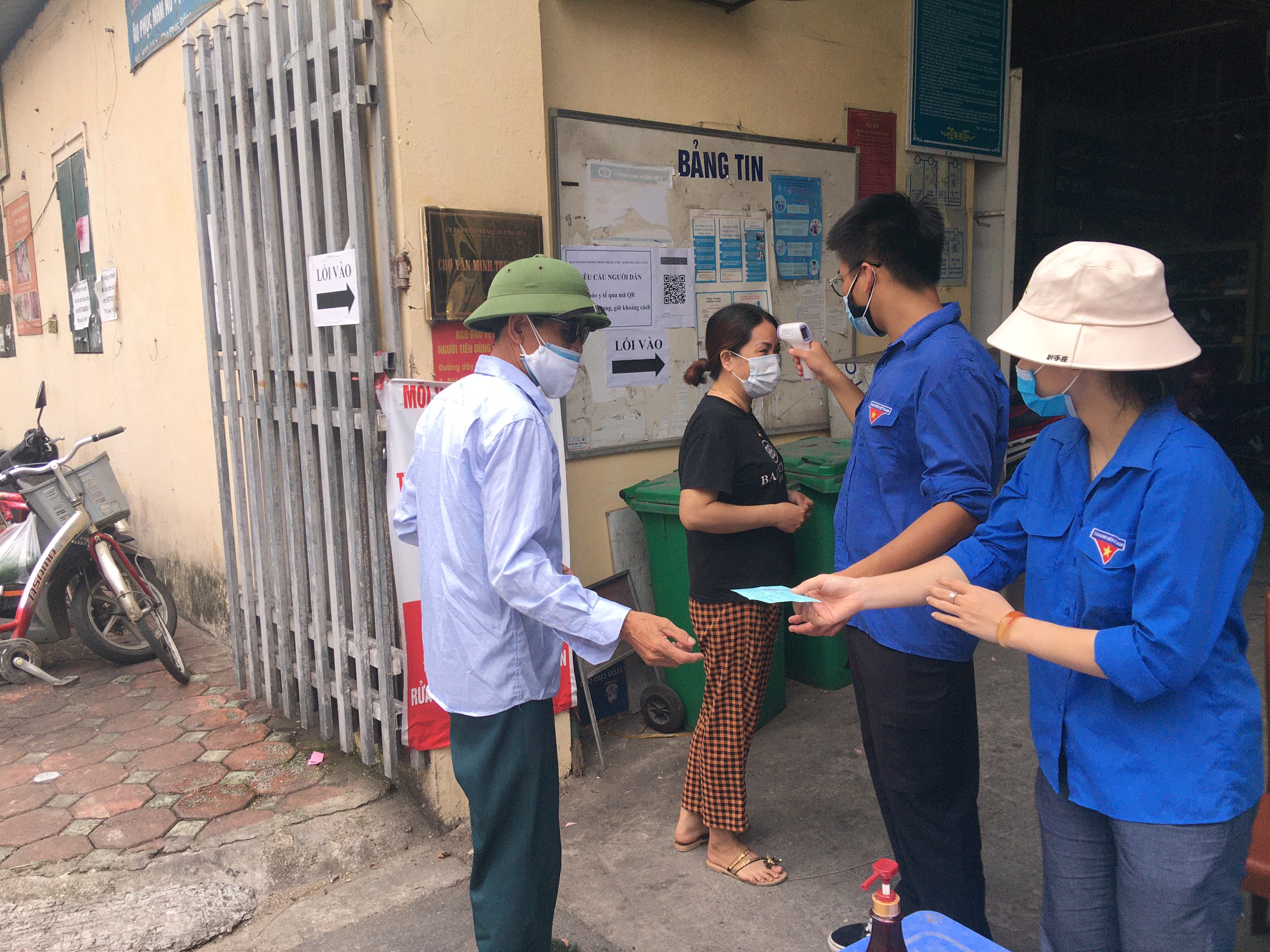 Tuổi trẻ xung kích phòng, chống dịch